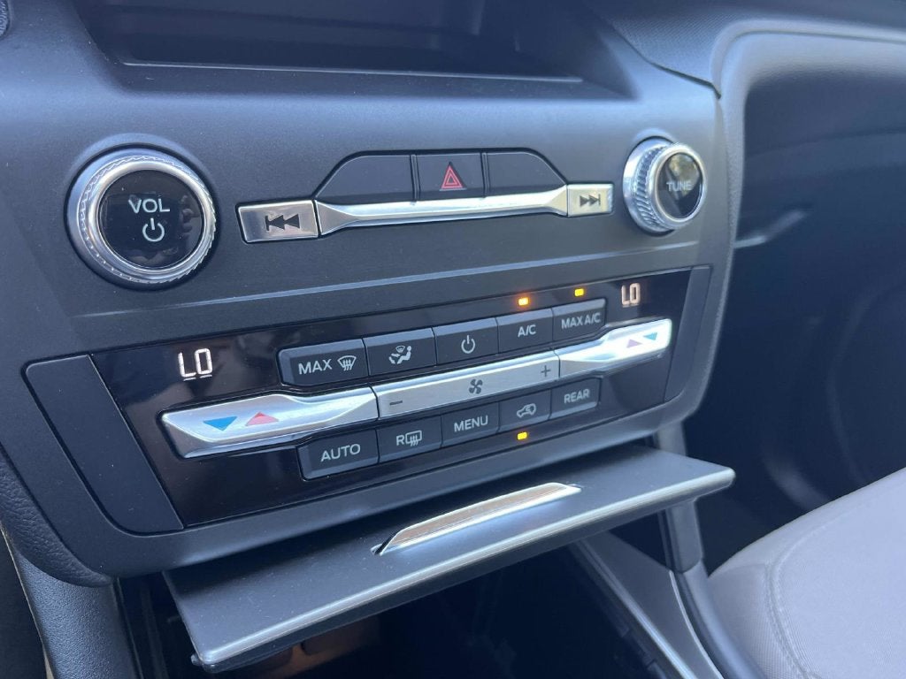 2020 Ford Explorer Base