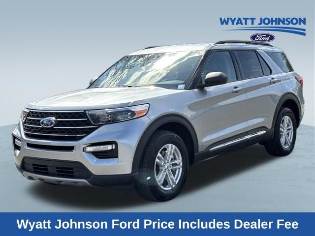 2023 Ford Explorer XLT 4WD's photo