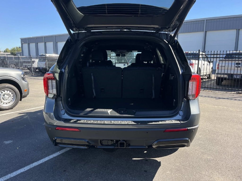 2027 Ford Explorer ST-Line