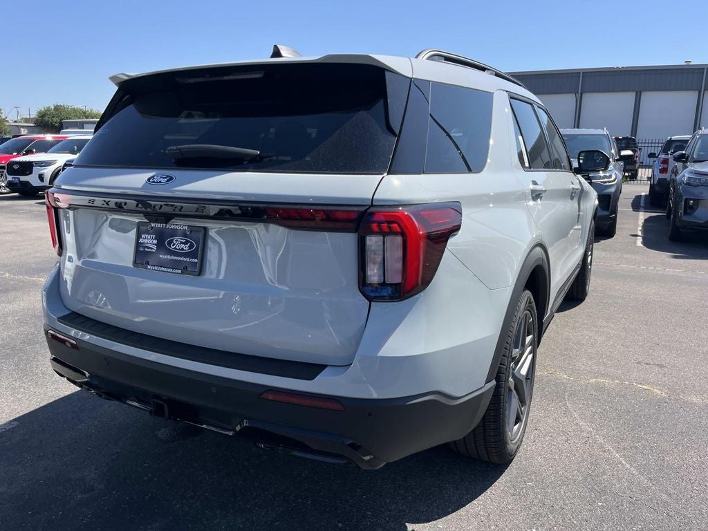 2027 Ford Explorer ST-Line