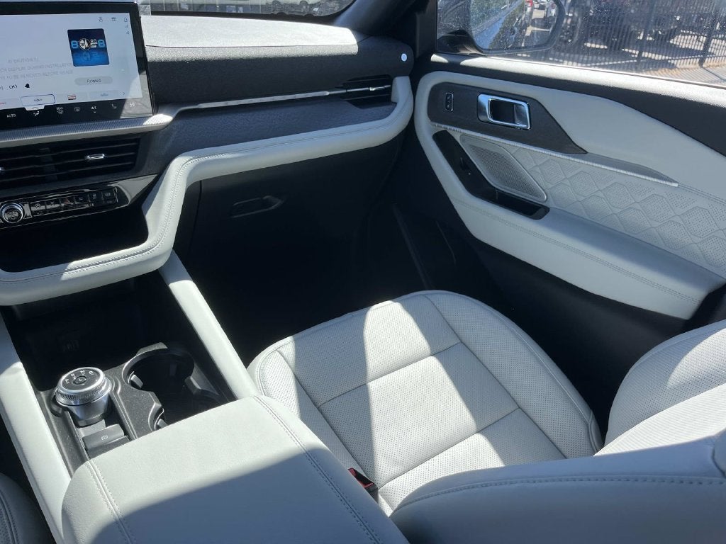 2027 Ford Explorer Platinum