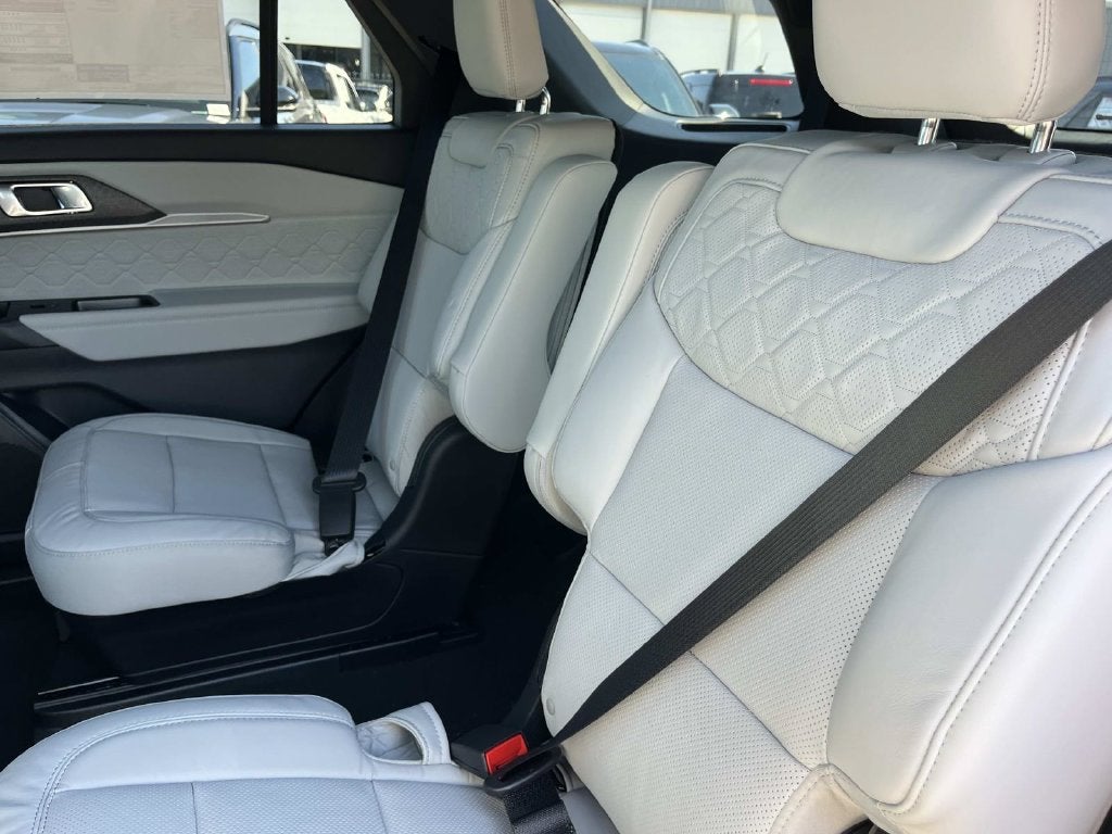 2027 Ford Explorer Platinum