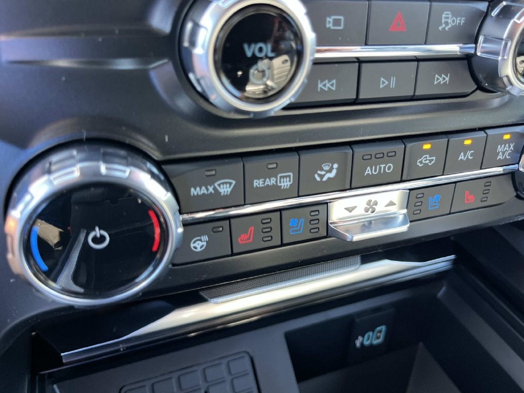 2027 Ford F-250SD Platinum