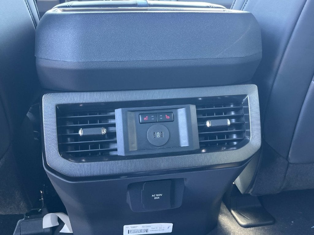 2027 Ford F-250SD Platinum