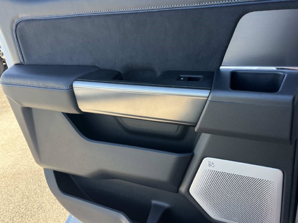 2027 Ford F-250SD Platinum