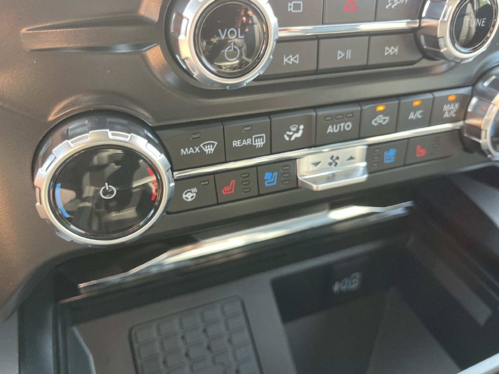 2027 Ford F-250SD Lariat