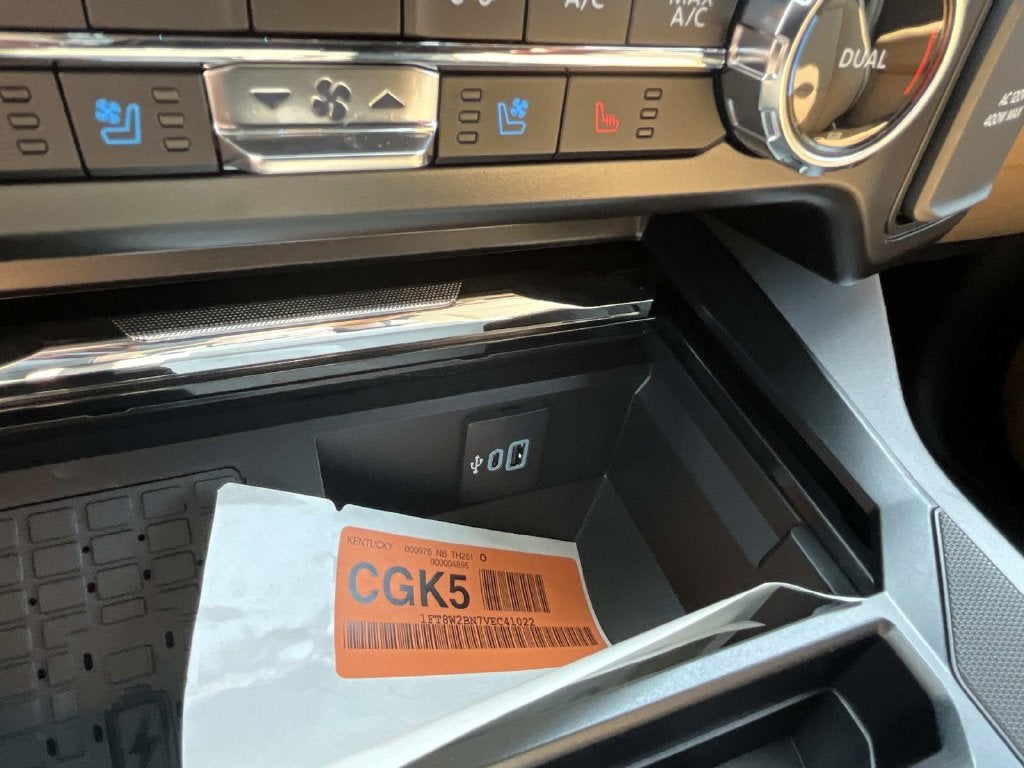 2027 Ford F-250SD Lariat