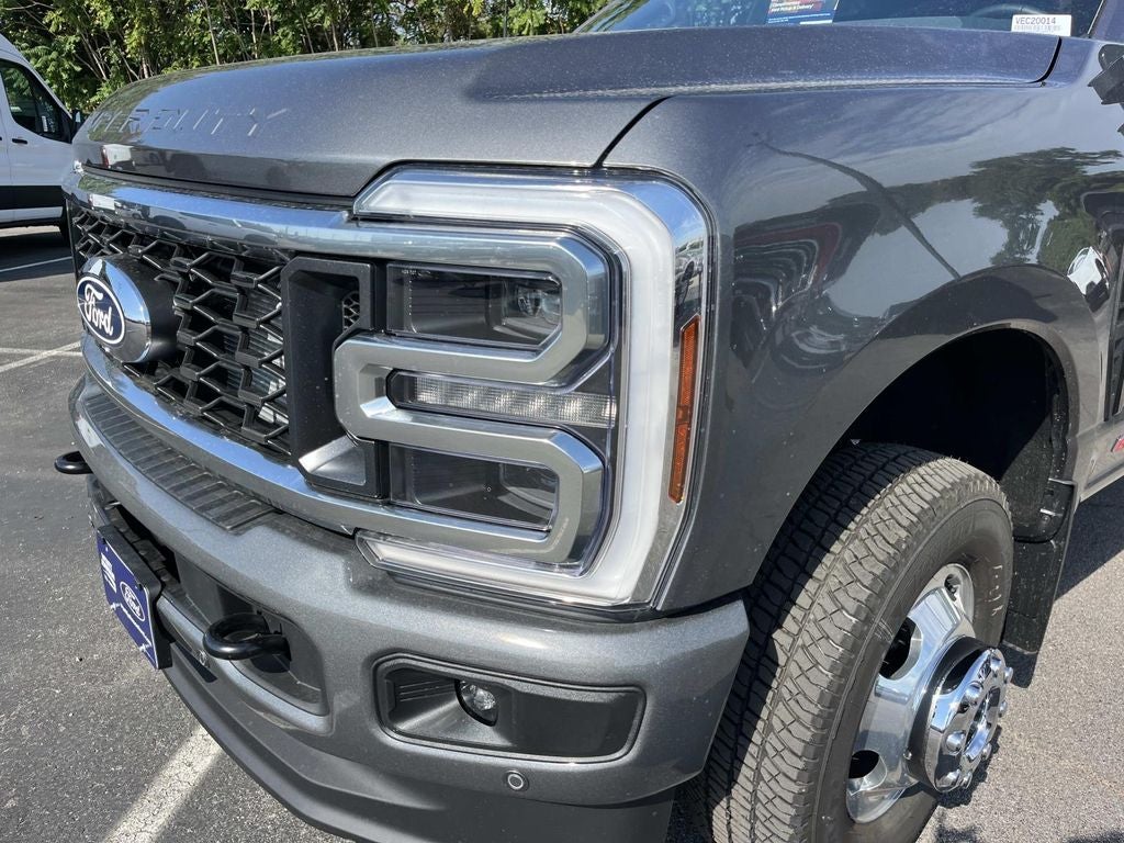 2027 Ford F-350SD DRW