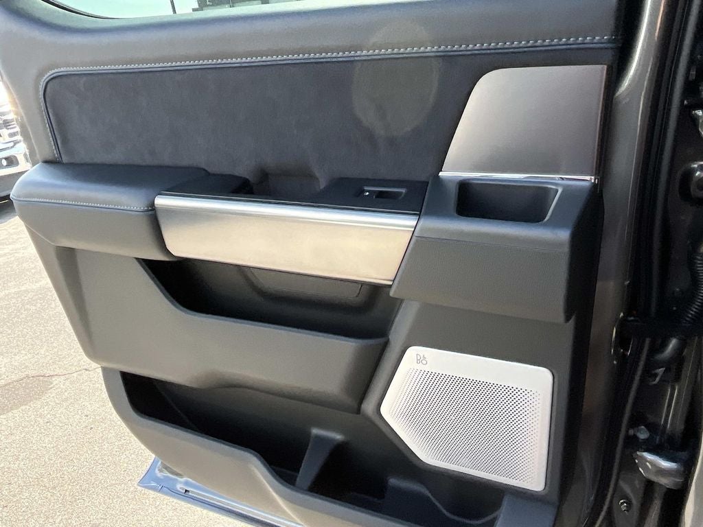 2027 Ford F-350SD DRW