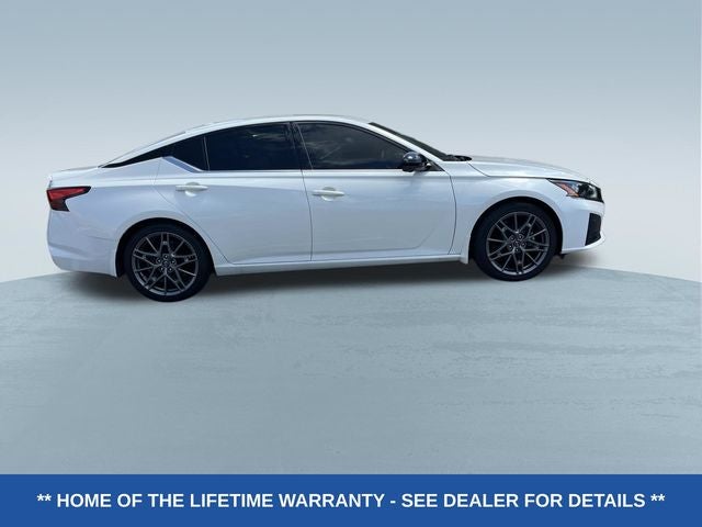 2023 Nissan Altima 2.0 SR