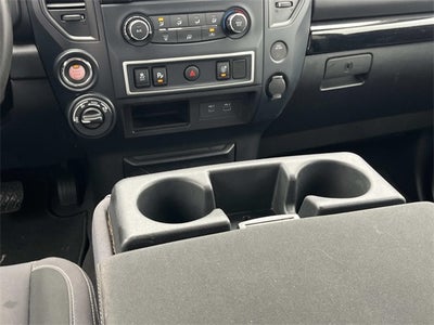 2022 Nissan Titan SV