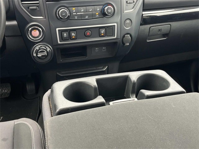 2022 Nissan Titan SV