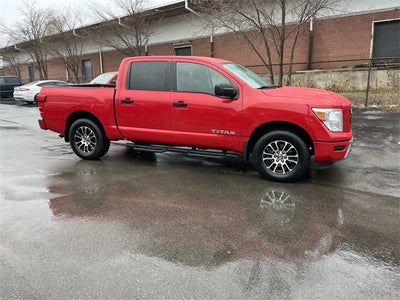 2022 Nissan Titan SV