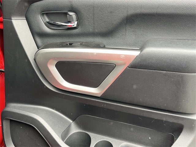 2022 Nissan Titan SV