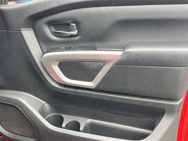 2022 Nissan Titan SV