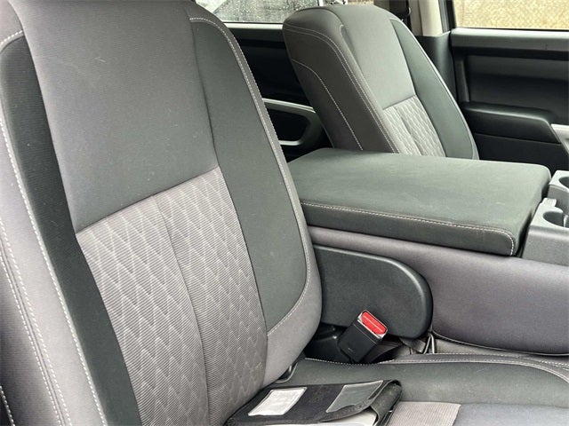 2022 Nissan Titan SV