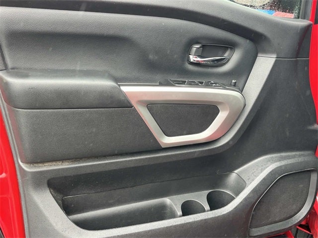 2022 Nissan Titan SV