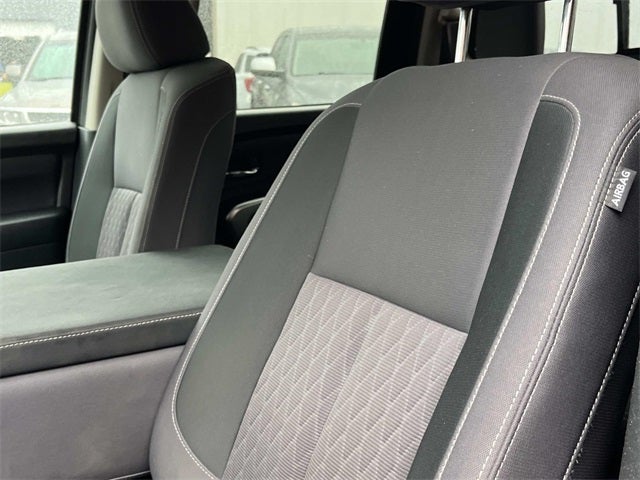 2022 Nissan Titan SV