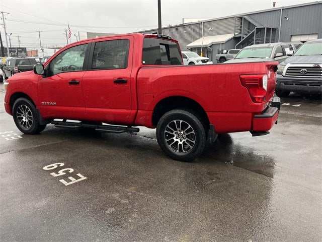 2022 Nissan Titan SV