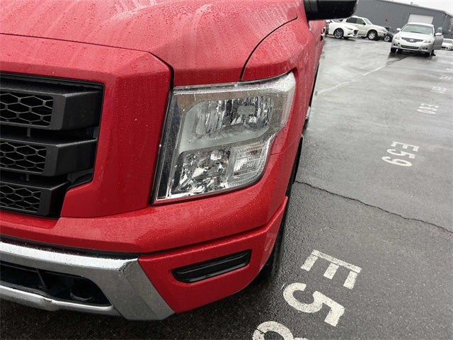 2022 Nissan Titan SV
