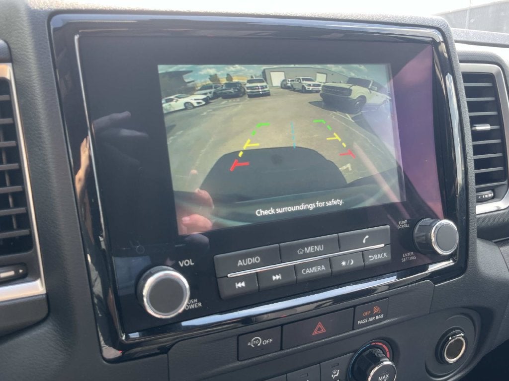 2023 Nissan Frontier SV