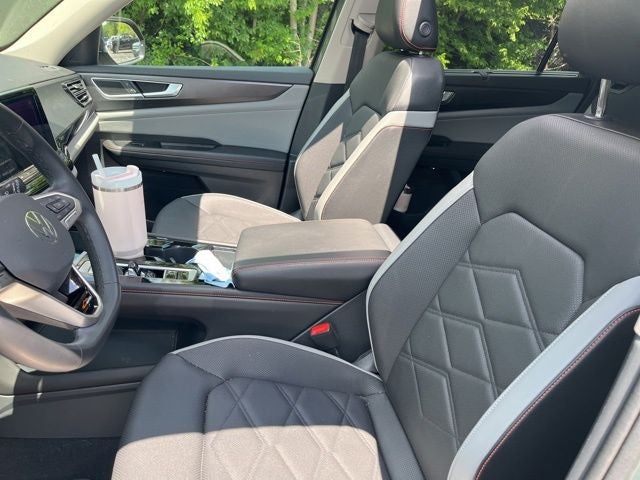 2024 Volkswagen Atlas 2.0T Peak Edition SE w/Technology