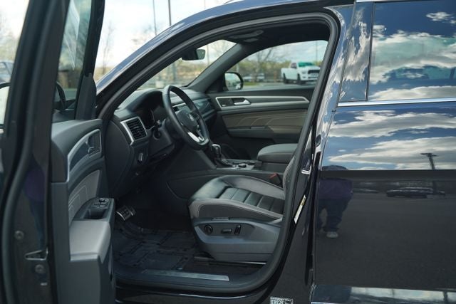 2023 Volkswagen Atlas Cross Sport 3.6L V6 SEL Premium R-Line