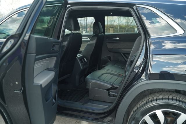 2023 Volkswagen Atlas Cross Sport 3.6L V6 SEL Premium R-Line