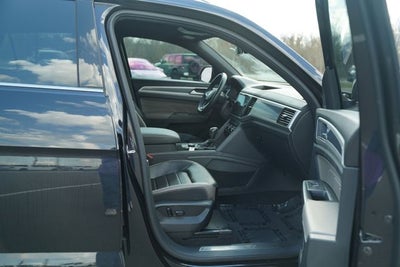 2023 Volkswagen Atlas Cross Sport 3.6L V6 SEL Premium R-Line