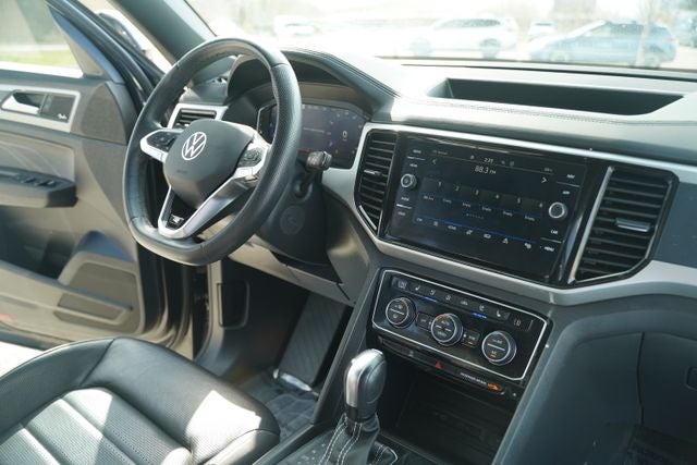 2023 Volkswagen Atlas Cross Sport 3.6L V6 SEL Premium R-Line