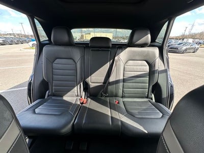 2023 Volkswagen Atlas Cross Sport 3.6L V6 SEL Premium R-Line