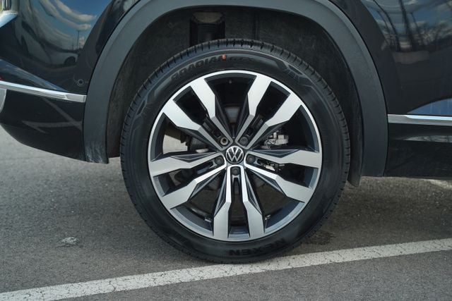 2023 Volkswagen Atlas Cross Sport 3.6L V6 SEL Premium R-Line