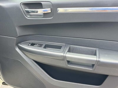 2008 Chrysler 300 Base