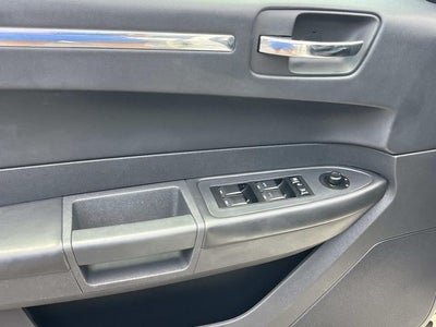 2008 Chrysler 300 Base