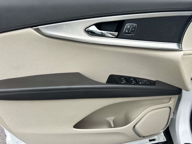 2020 Lincoln Nautilus Standard