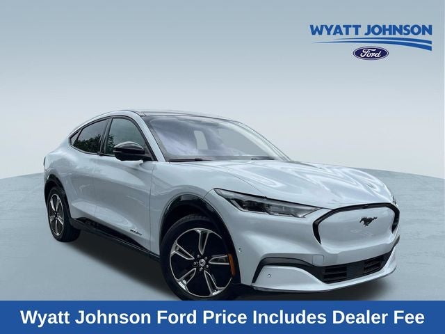 2023 Ford Mustang-Mach-e Premium's photo