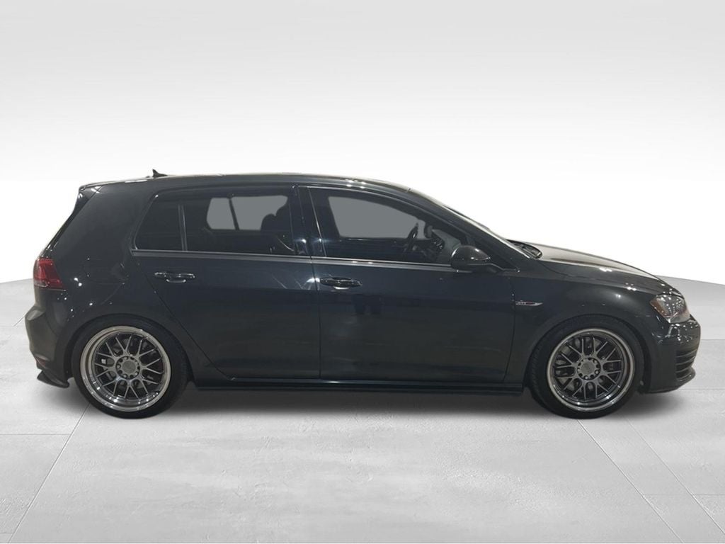 2017 Volkswagen Golf GTI Sport