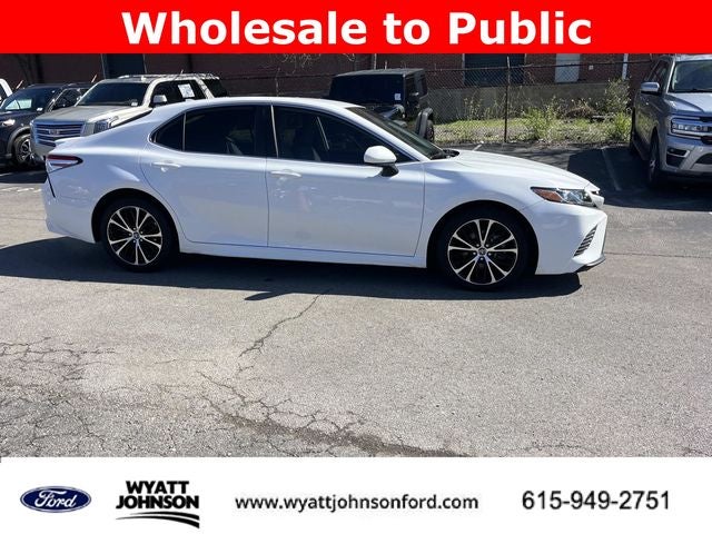 2020 Toyota Camry SE