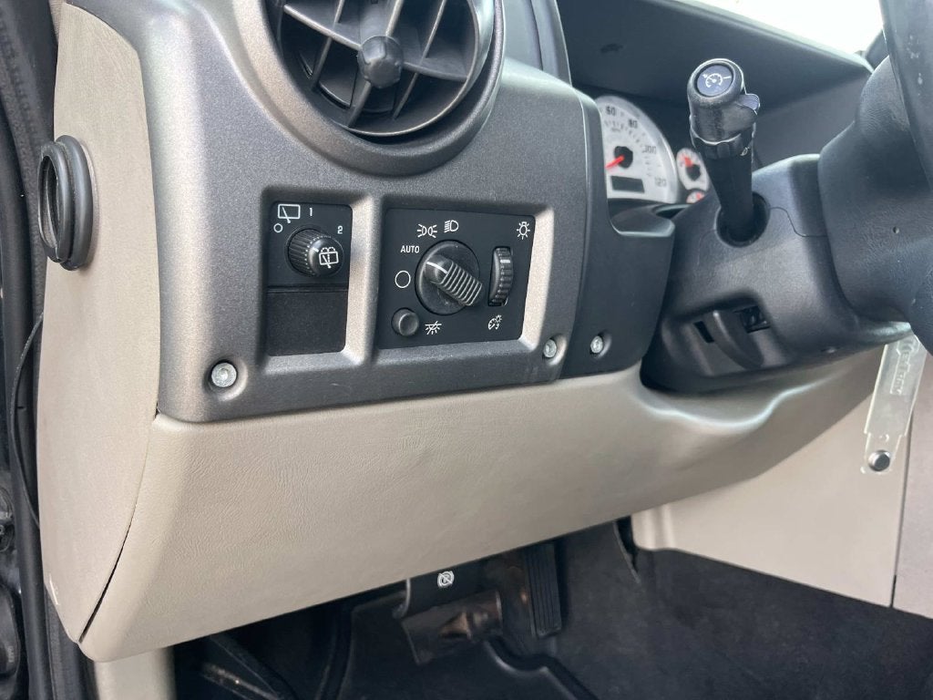 2004 Hummer H2 Base