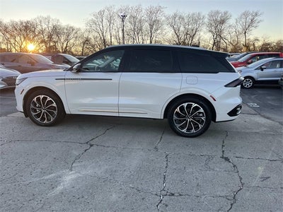 2024 Lincoln Nautilus Reserve