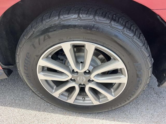 2015 Nissan Pathfinder SV