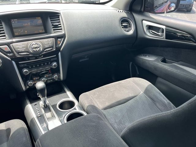 2015 Nissan Pathfinder SV