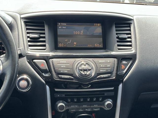 2015 Nissan Pathfinder SV