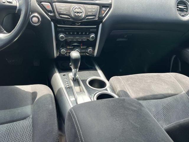 2015 Nissan Pathfinder SV