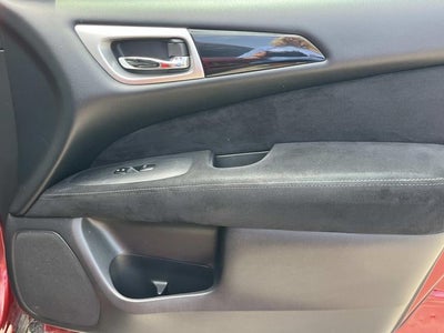 2015 Nissan Pathfinder SV