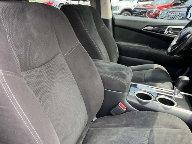 2015 Nissan Pathfinder SV