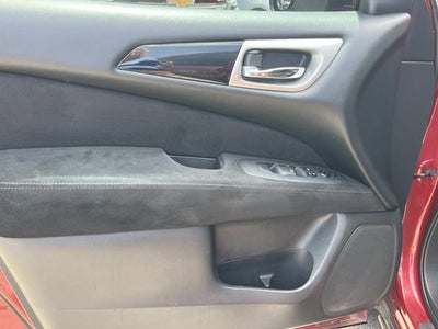 2015 Nissan Pathfinder SV