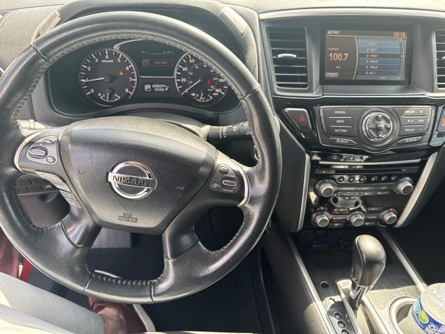2015 Nissan Pathfinder SV