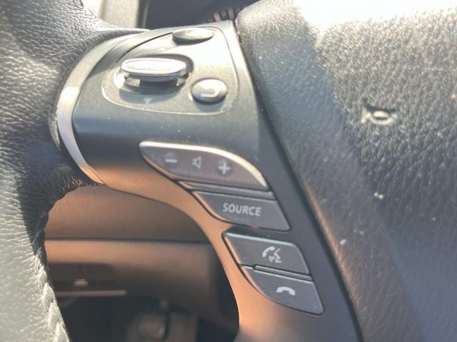 2015 Nissan Pathfinder SV