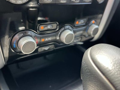 2015 Nissan Pathfinder SV